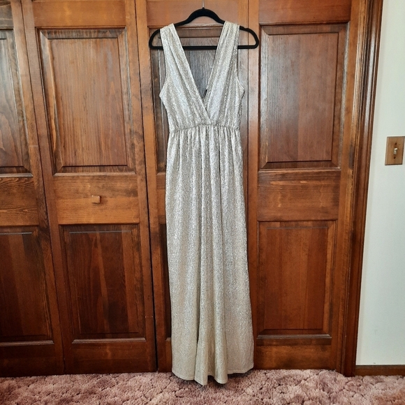 🛍 NWOT Lulu's Looking Radiant Gold Metallic Maxi Dress AD4563LU Size Large - Picture 13 of 14
